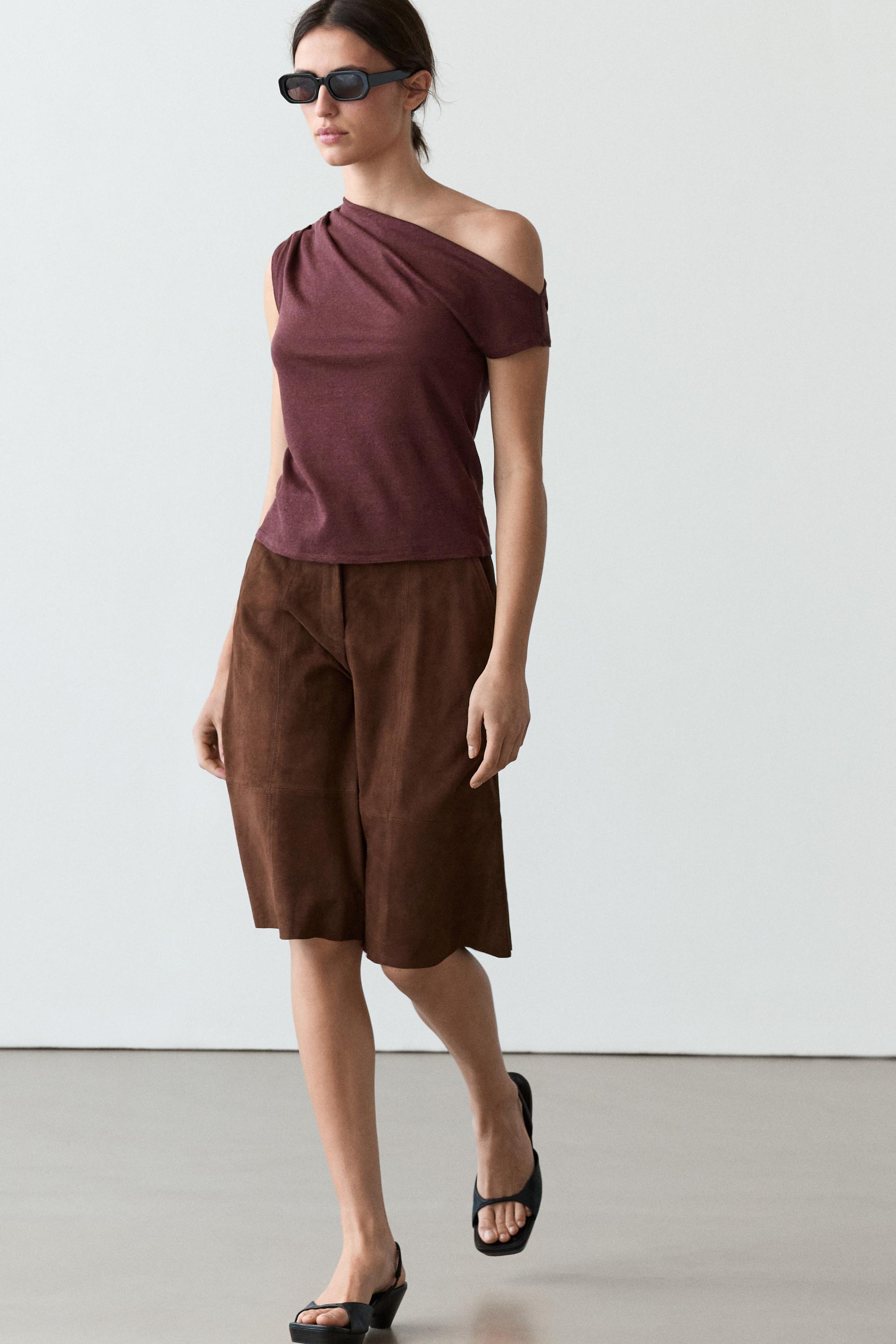 Top asymétrique drapé en lin mélangé